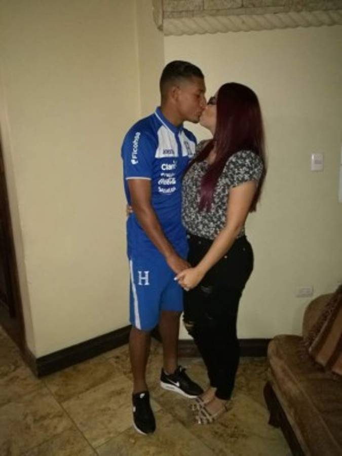 El otro duelo: Las novias y esposas de los seleccionados de Honduras y EUA