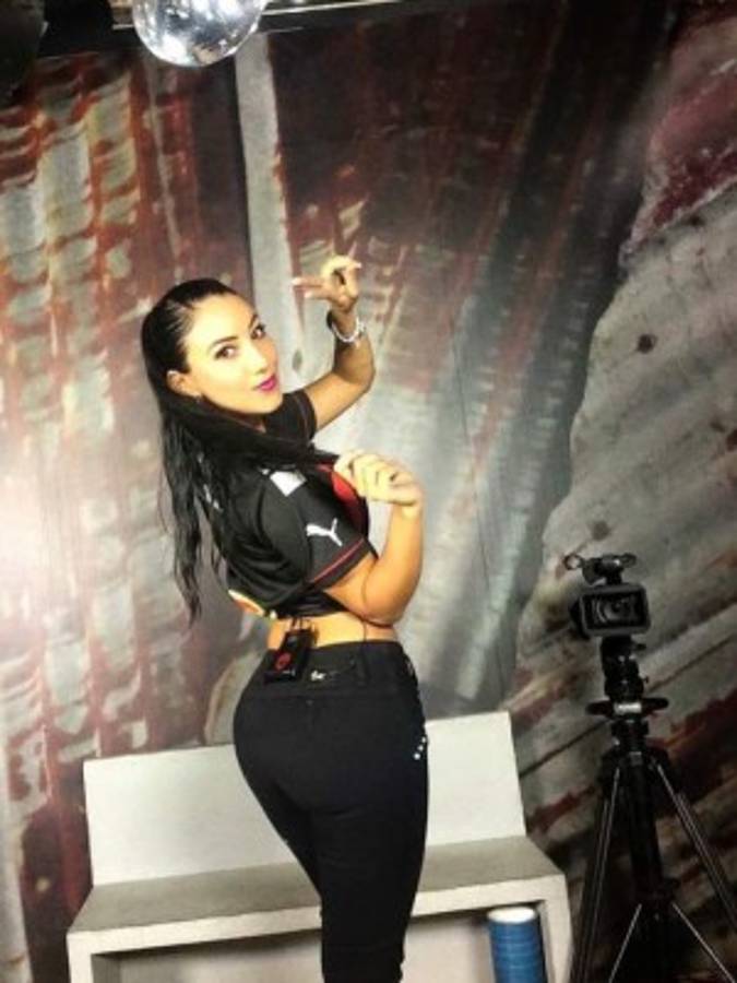Steph González, la guapa modelo aficionada al equipo de Garrido y Rojas