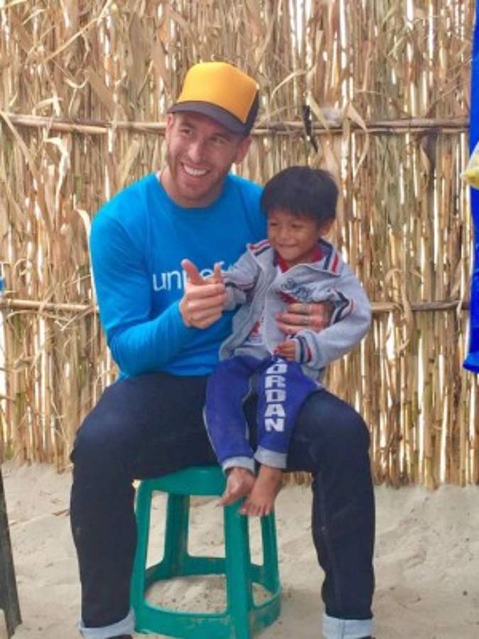 Así disfrutan las vacaciones los cracks ¡Vaya carita la de Messi!