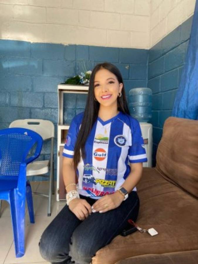 María Maresma, la hermosa abogada y mercadóloga ceibeña fichada por el Victoria de la Liga de Ascenso