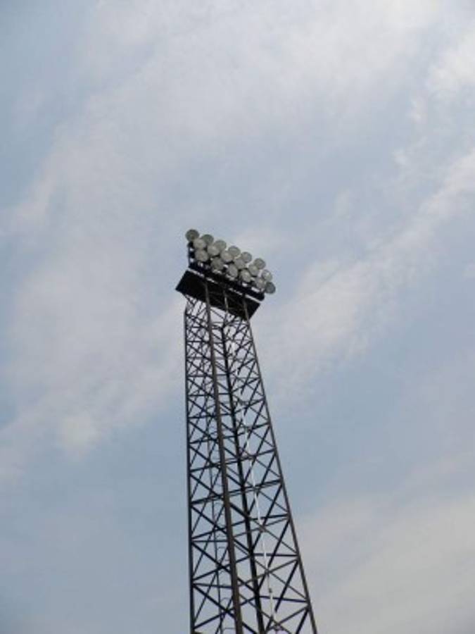 ¡El rotundo cambio que le quieren hacer al estadio Nacional con su alumbrado!