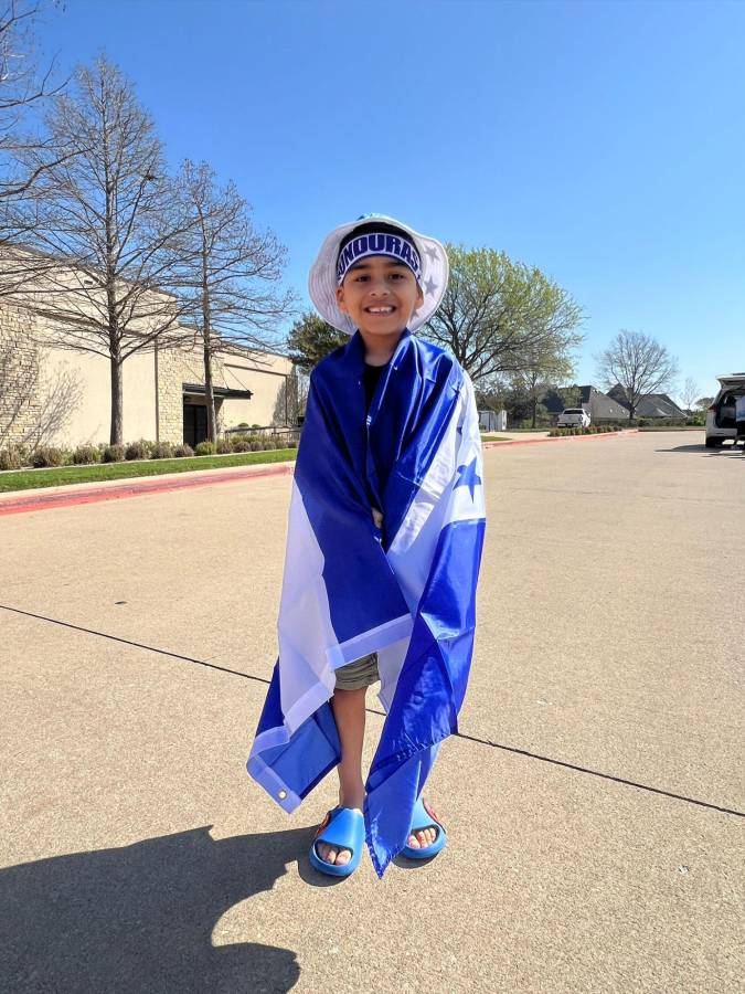 Locura total por Honduras: afición catracha se hace sentir en Frisco desde temprano previo al duelo contra Costa Rica