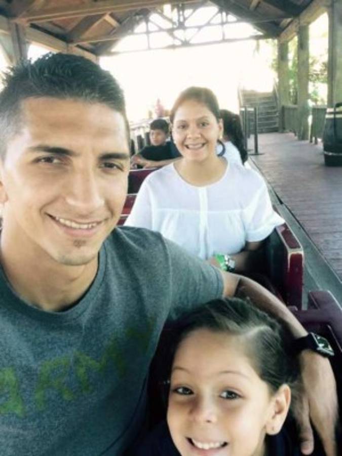 Las bellas esposas y novias de los seleccionados de Honduras