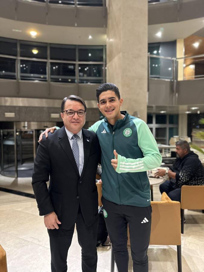 Así vivió Luis Palma el día previo a medirse al Atlético: especial reencuentro, hondureño lo conoció y curiosidad en el entreno