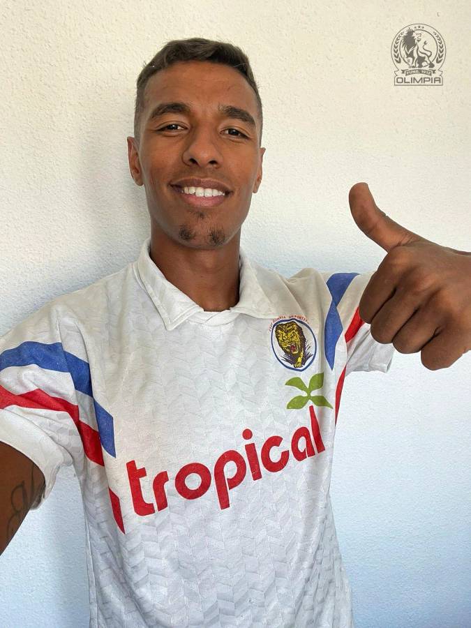 El nuevo 11 que está armando el Olimpia de Eduardo Espinel con los fichajes para recuperar el trono en la Liga Nacional