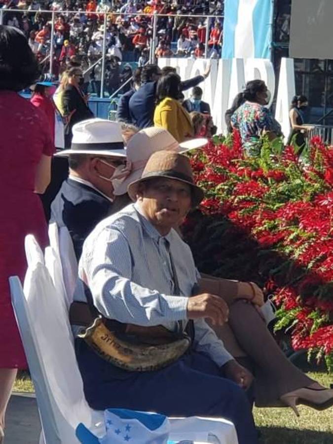 Políticos, famosos y deportistas: Las principales figuras que estuvieron en la toma de posesión de Xiomara Castro