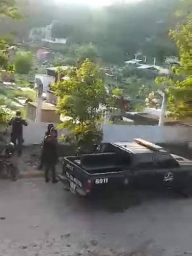 Duras imágenes del entierro de los primeros dos muertos por coronavirus en Honduras