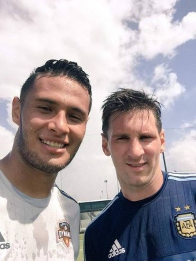 FOTOS: Jugadores hondureños junto a grandes estrellas del fútbol mundial