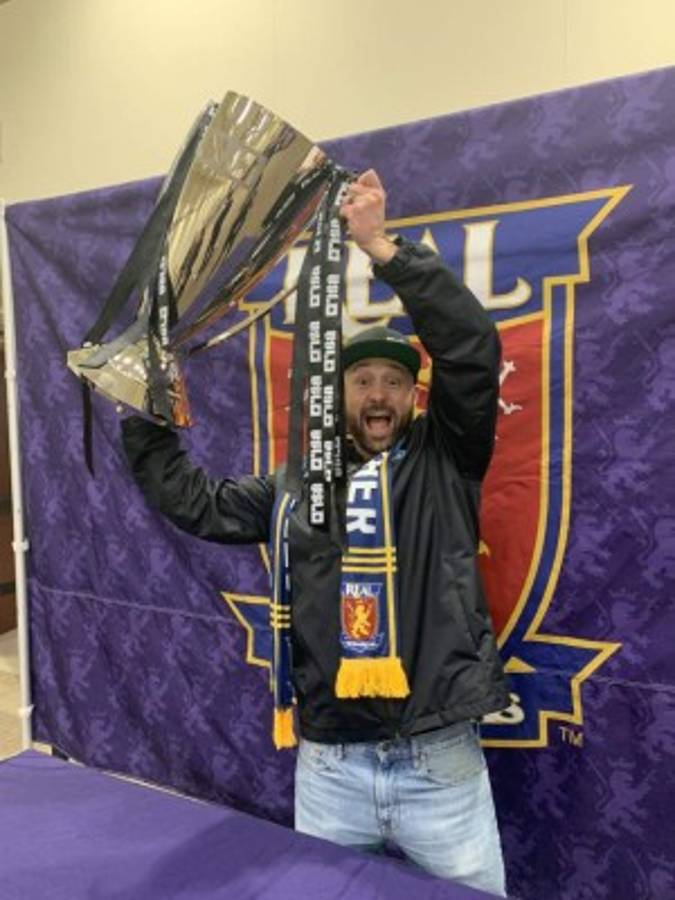 Douglas Martínez, Cristian Cálix y Luis Palma celebran el título con el Real Monarchs en Utah