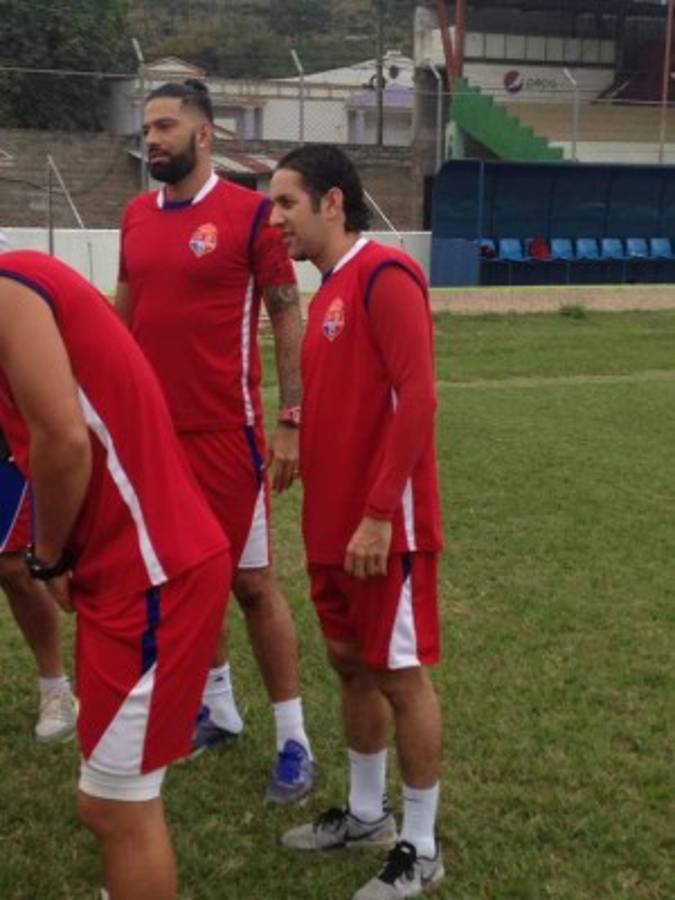 MERCADO: Real España busca central, Olimpia y Henry Figueroa son noticia