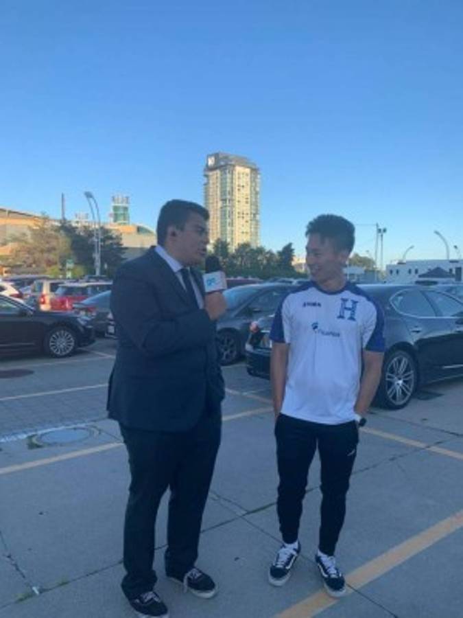 Un esposo canadiense y varias familias catrachas arribaron a Toronto para apoyar a Honduras