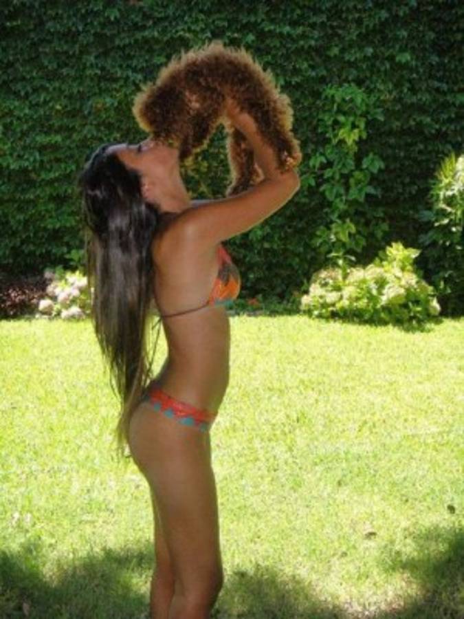 El otro balón de oro: las parejas de Cristiano y Messi nos muestran sus mejores atributos