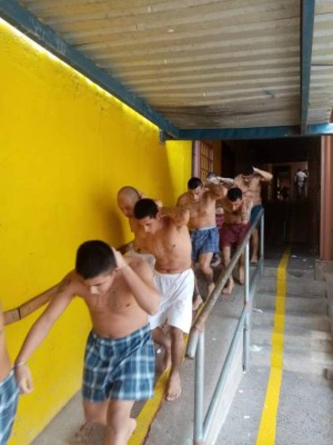 ¡No verán la luz del sol! Pandilleros salvadoreños son aislados en celdas oscuras y calurosas
