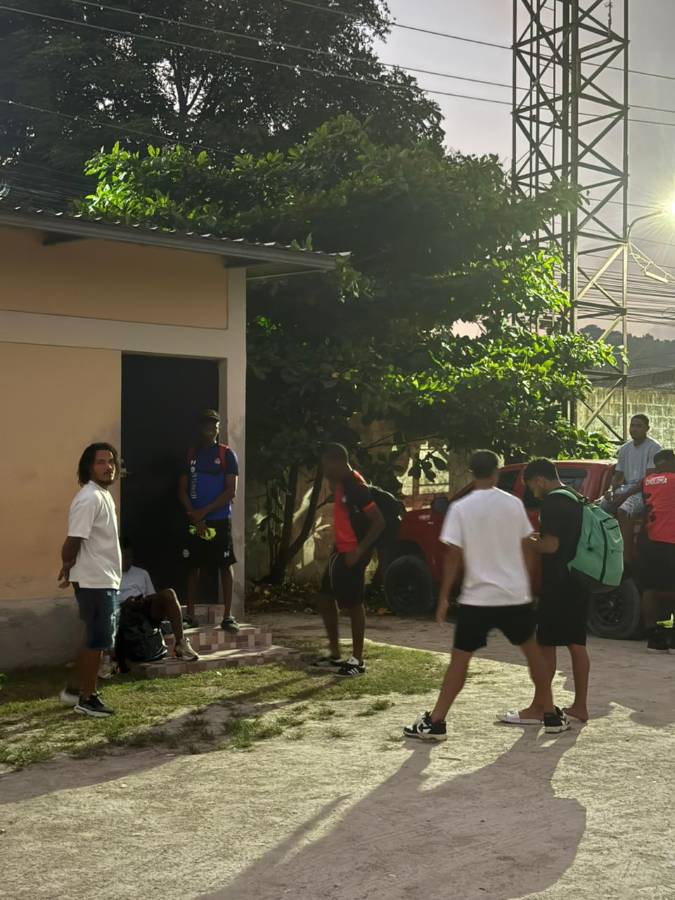 Jugadores esperando pago de salarios, Mauricio Dubón presente y mundialista vio jugar a su hijo