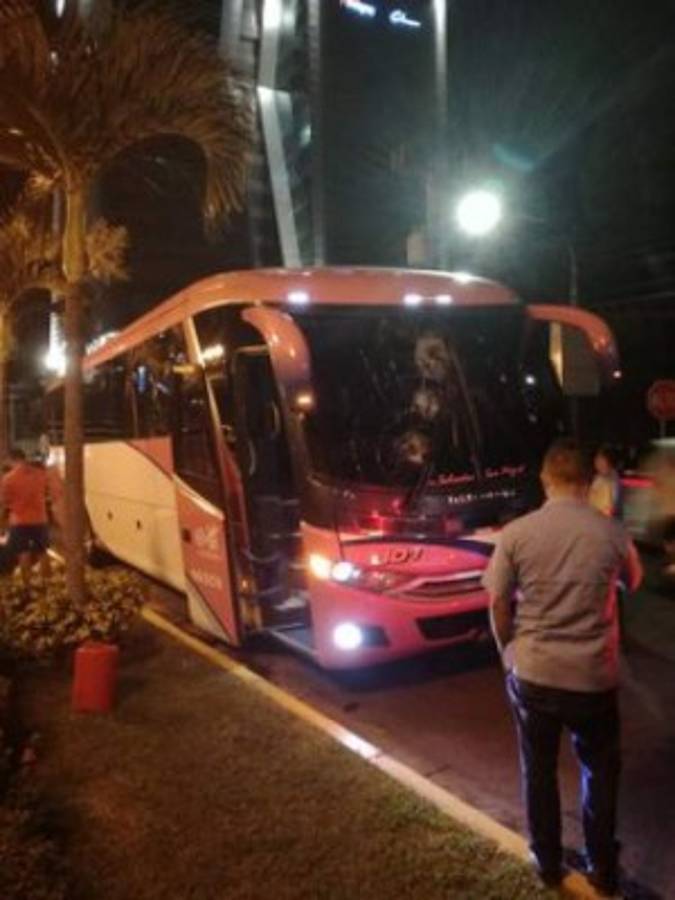 ¡Caos en El Salvador! Los momentos de angustia que vivió Olimpia previo a juego ante Alianza
