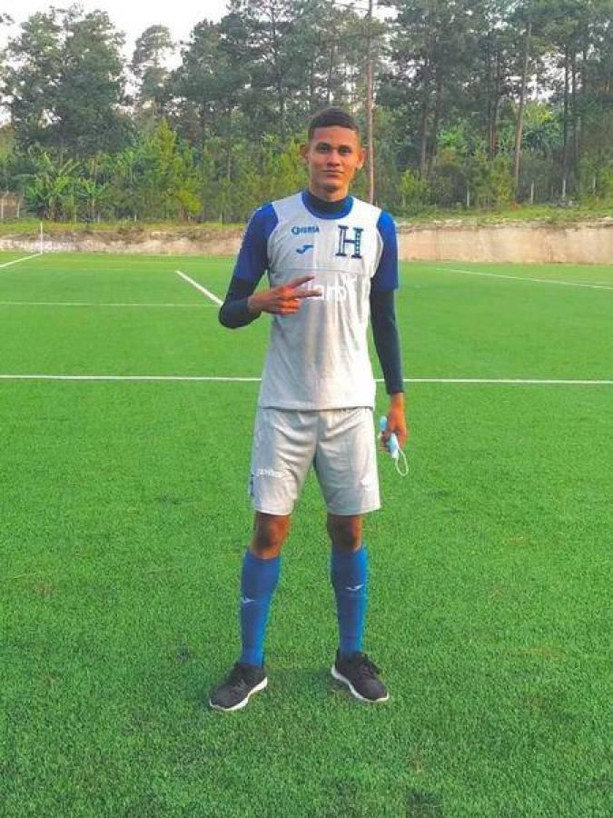 FICHAJES: Los robos de los Lobos al Olimpia y Motagua, Héctor Vargas rearma al Victoria y un hondureño viaja a Serbia