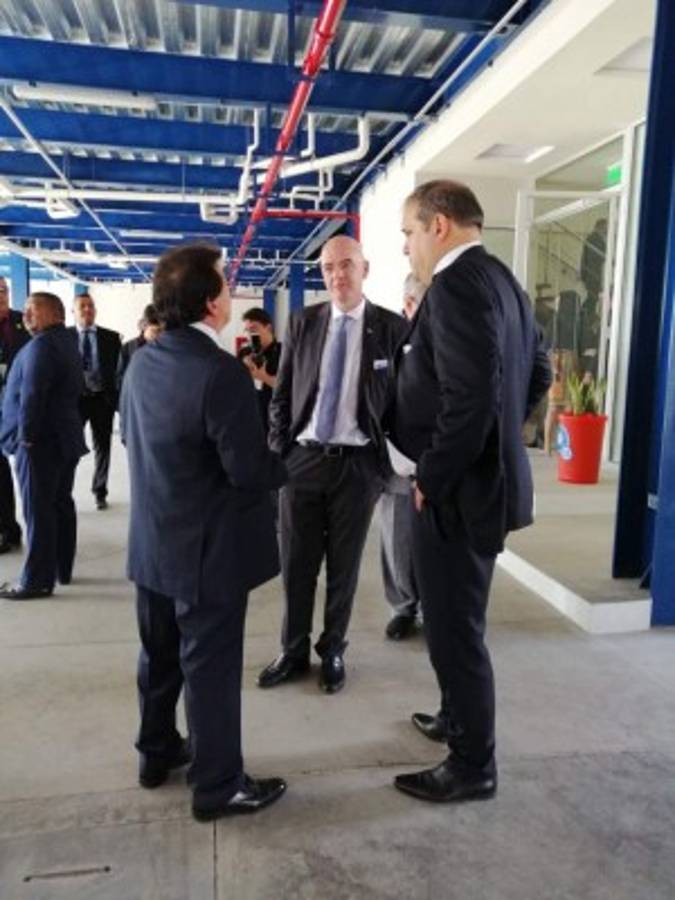 ¡Bonito y moderno! Gianni Infantino inaugura el hotel de las selecciones de El Salvador