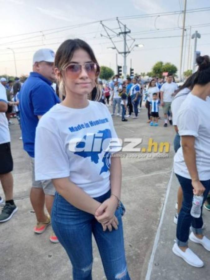 ¡La belleza catracha está presente! El ambientazo que se vive en Houston por el Honduras vs. Qatar