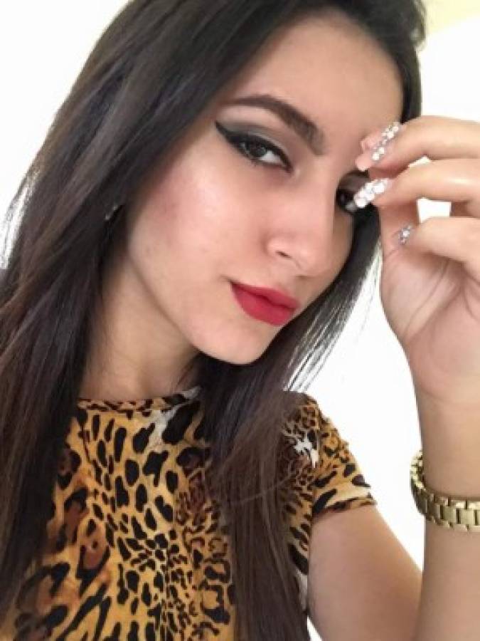 Roxana Kafati, la esposa de Esdras Padilla que roba miradas en las redes sociales