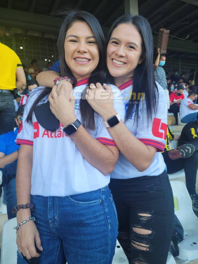 No lo viste en TV: Las hermanas que son novias de dos figuras de Olimpia, el llanto de futbolistas de Real España y la ‘gaseada’ a los albos