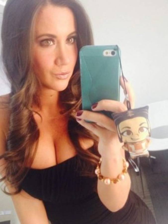 ¿Por linda y sexy? Despiden de La Jugada de Televisa a la hermosa Mariazel para poner más análisis