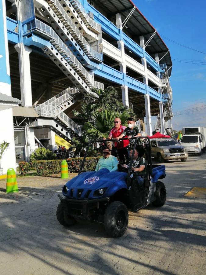 El pleito en las gradas del Olímpico, el eufórico festejo de Héctor Vargas ante su ex y la frustración de Keosseián