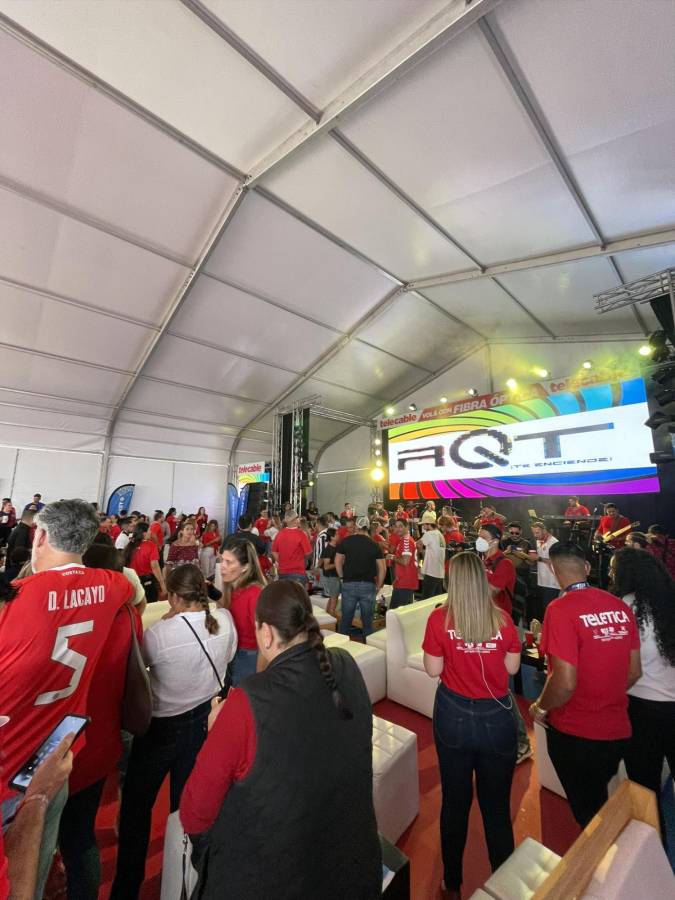 Tambores, bailes, el pitbull disfrazado y mucha alegría en Costa Rica tras lograr su clasificación al Mundial de Qatar 2022