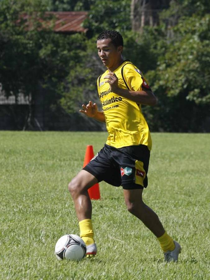 ¡20 futbolistas hondureños que quizás no los recuerdas con la camiseta de este equipo en Liga Nacional!