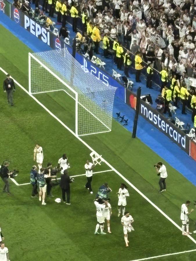 Eufórico festejo de Real Madrid por ir a la final de Champions, la verdad sobre el gol anulado al Bayern Múnich y el villano