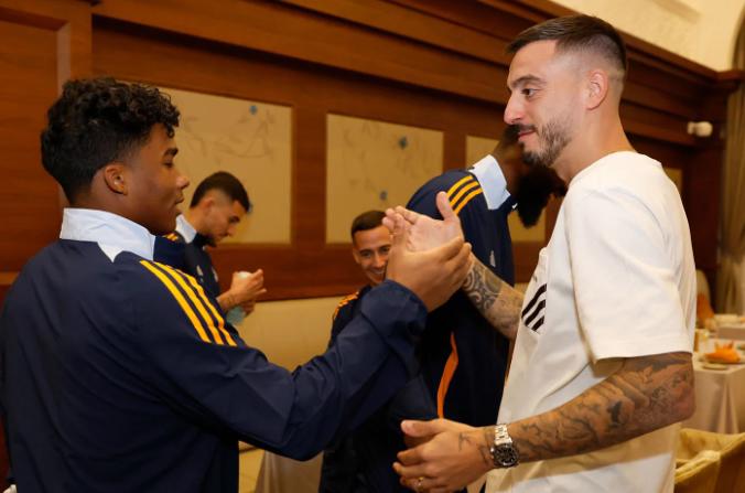 Emotivo reencuentro: el héroe de la última Champions visitó al Real Madrid antes de la final contra Pachuca en Qatar