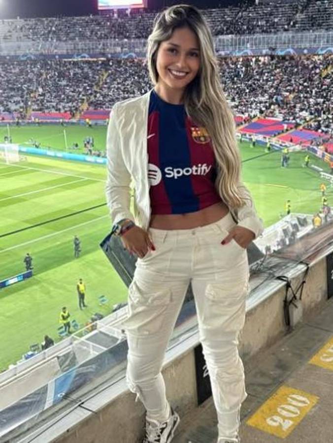 La esposa de Raphinha y los duros ataques tras la remontada del Barça: “Mono; tu hijo es de Koundé”