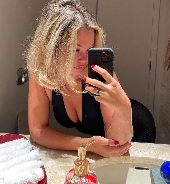 ¡Tiene la mitad de su edad! Adriano celebró su cumpleaños 40 con su joven novia en Brasil