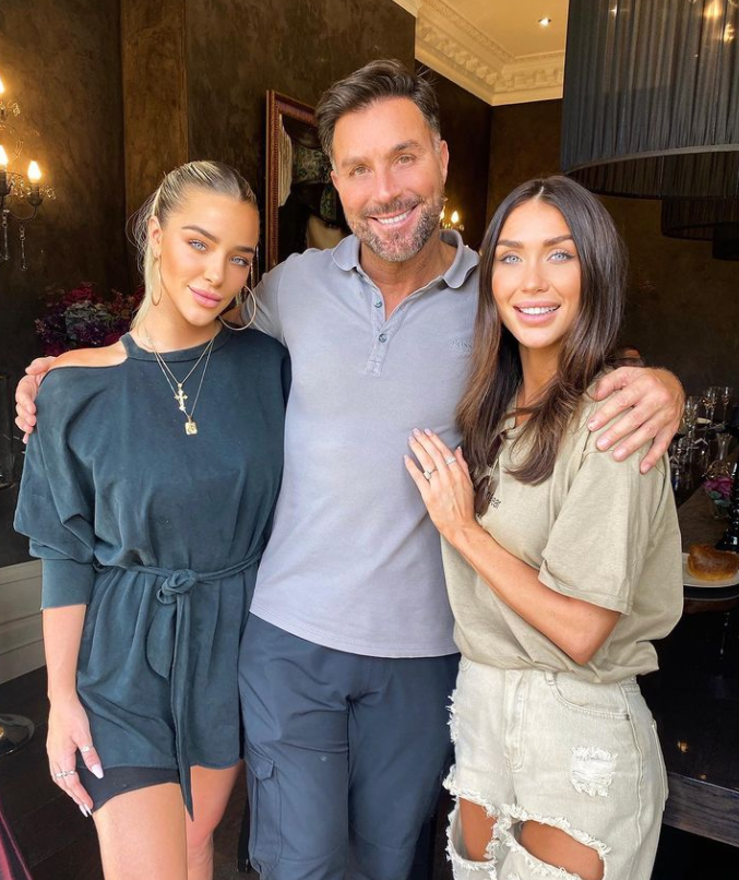 Así es la preciosa modelo y Dj de ojos azules que se casó en secreto con crack del Manchester City