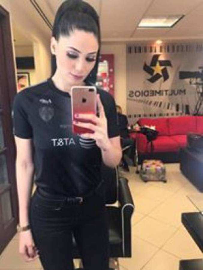 Rubí González, la bella presententadora mexicana aficionada al Monterrey