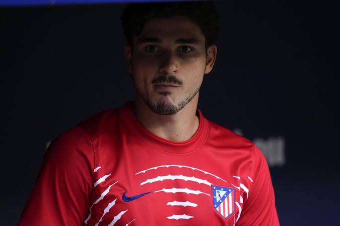 El motivo extradeportivo por el que Julián no vuelve a la Premier: Solo su esposa...
