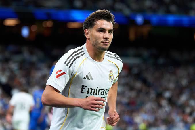 Fichajes: Julián por 500 millones, baja en el Real Madrid y Dybala a la Premier