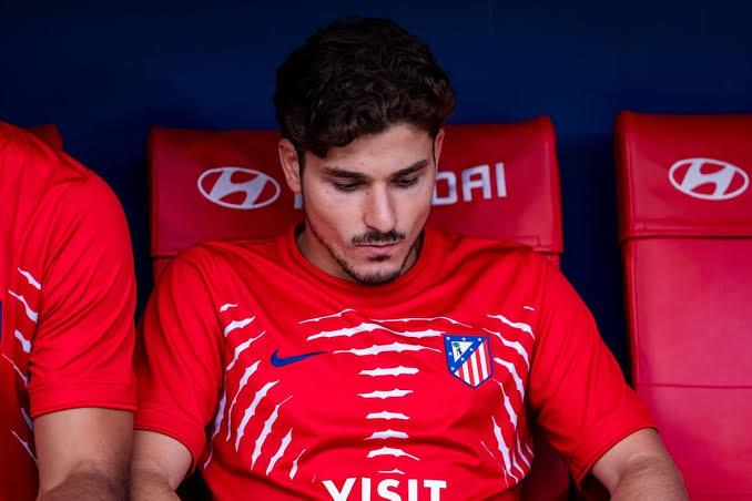 El motivo extradeportivo por el que Julián no vuelve a la Premier: Solo su esposa...