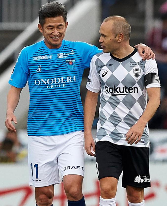 ¡Increíble! El futbolista profesional más viejo del mundo consiguió nuevo club para el 2022; tiene 54 años