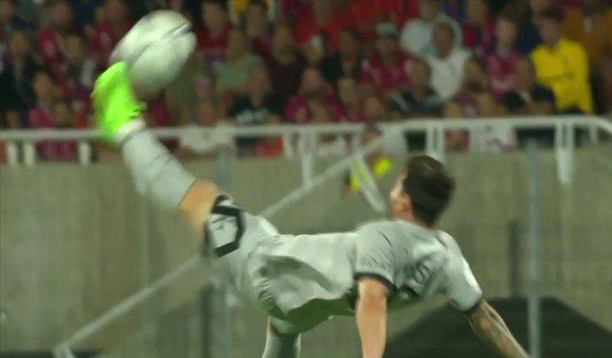 ¿Mejor que la de Cristiano Ronaldo? La tremenda chilena de Lionel Messi que pasará a la historia del fútbol (FOTOS)