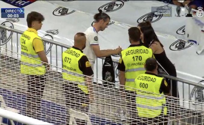 Las otras imágenes del festejo del Real Madrid: Homenaje brutal a Marcelo e Isco y la sorpresa que se llevó Bale