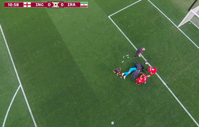 FOTOS: Portero de Irán se fue en camilla luego de recibir terrible golpe de su propio compañero en el Mundial de Qatar 2022