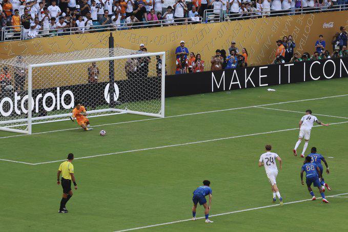El gran señalado del Real Madrid, debut de Xabi, la polémica del VAR, el sorpresivo MVP y así fue capturado Florentino Pérez