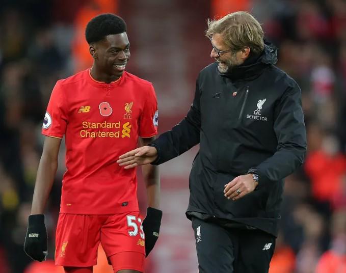 Fue campeón del mundo, jugó en Liverpool y hoy busca trabajo por redes sociales