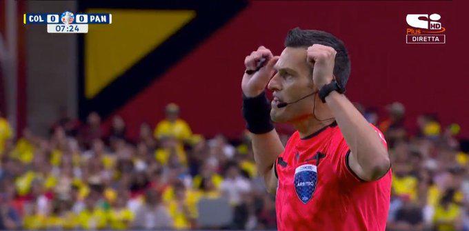 El motivo del enfado de Christiansen, polémicas del árbitro italiano y tristeza de Panamá al caer en Copa América