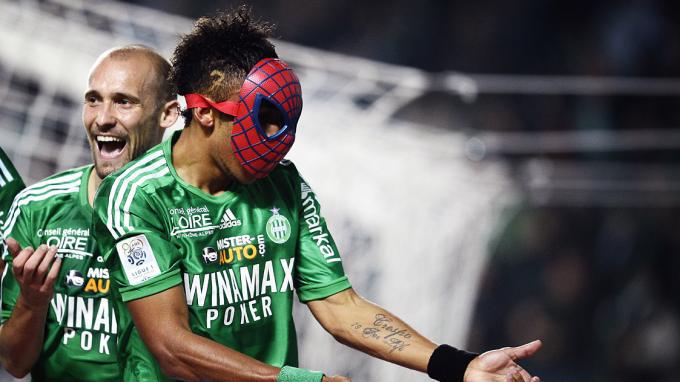 Desde Messi hasta Alberth Elis: Las espectaculares celebraciones de futbolistas imitando a Súper Héroes