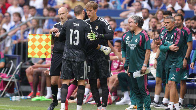 De huir de la guerra y dejar a su mamá a reemplazo de Courtois ante Barcelona