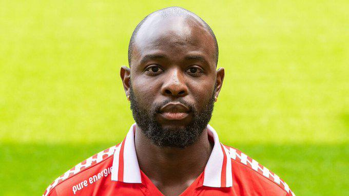 Tiene al mundo en shock: los escalofriantes detalles de la muerte de futbolista tras ser apuñalado por su familia; terminó con una pierna amputada