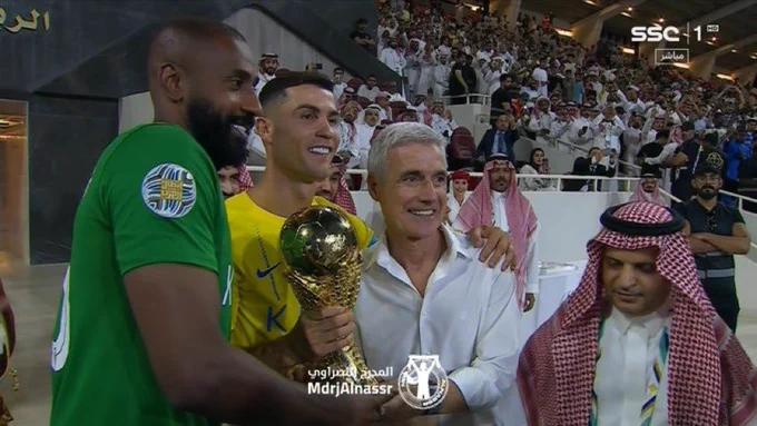 Quiso humillar a Cristiano y terminó mal; la bronca que armó Talisca y así festejó Ronaldo su primer título con Al Nassr