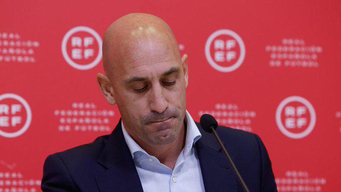 Revelan la inesperada charla entre Luis Rubiales y Jenni Hermoso; salen a la luz polémicas fotos con otra jugadora