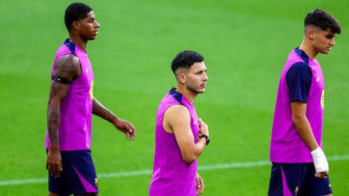 Hansi Flick ordena que echen a tres jugadores del Barcelona por este motivo y toma decisión con Marc Casadó ¿Se va Ter Stegen?